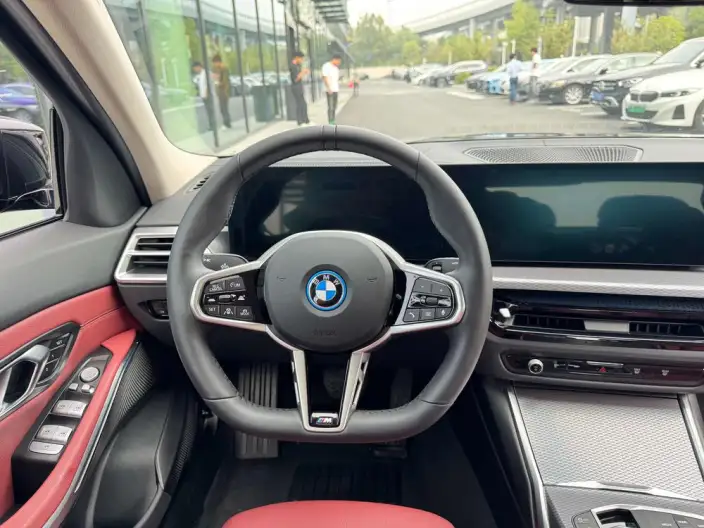 BMW i3 2026 Model eDrive40L Night Set – фото 9