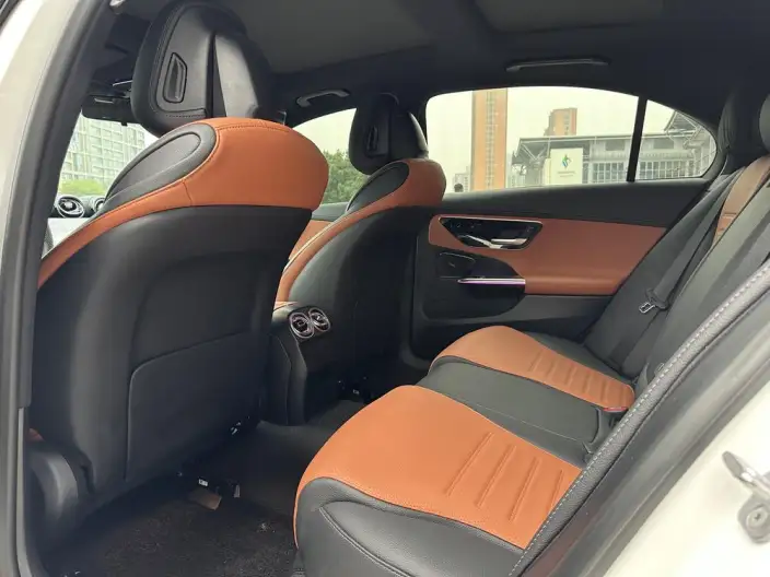 Mercedes-Benz C-Class 2024 Model Facelift C 260 L Sports Edition – фото 10