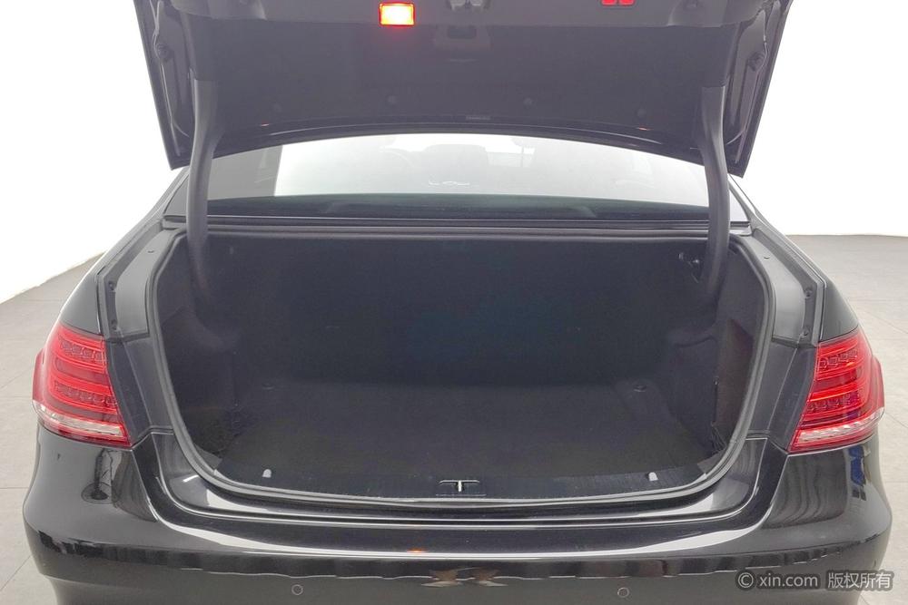 Mercedes-Benz E-Class 2015 Facelift E 260 L Sport – фото 24