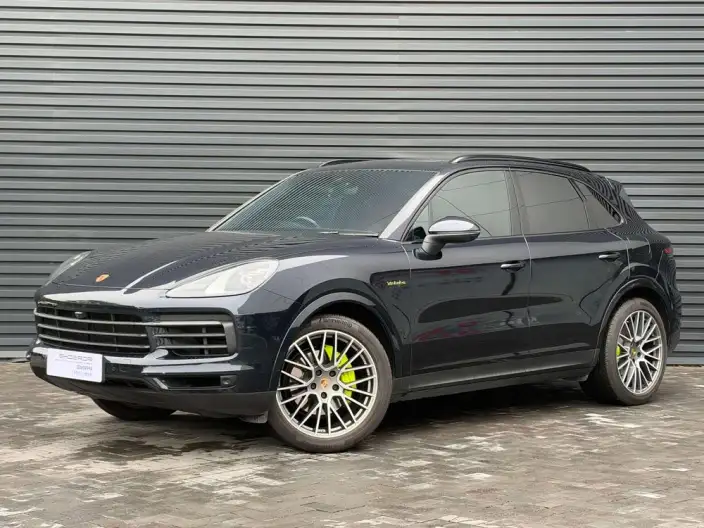 Cayenne E-Hybrid 2023 Model Cayenne E-Hybrid 2.0T Platinum edition
