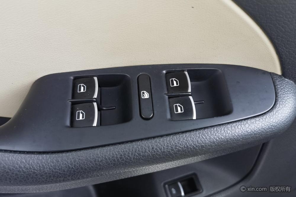 Volkswagen Sagitar 2012 1.4TSI Automatic Flagship – фото 23