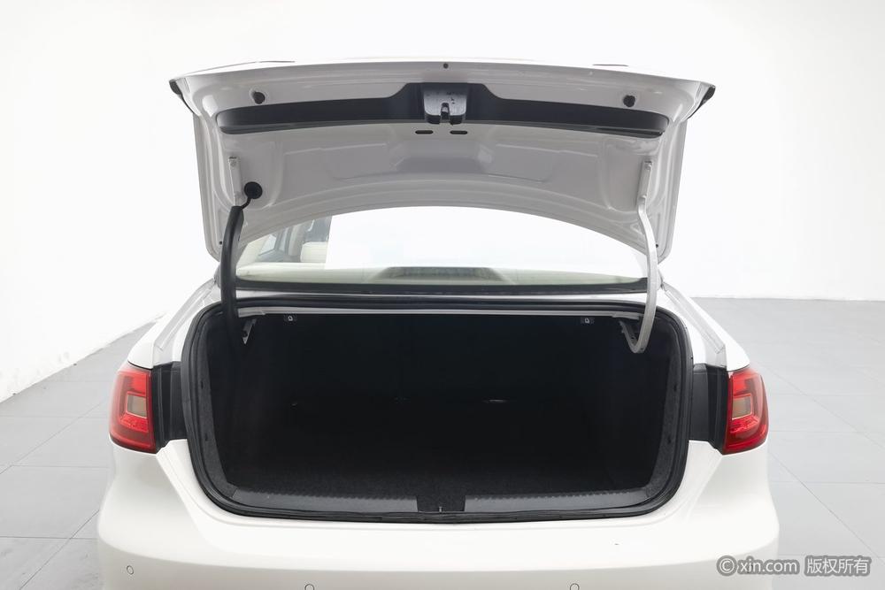 Volkswagen Sagitar 2012 1.4TSI Automatic Flagship – фото 24
