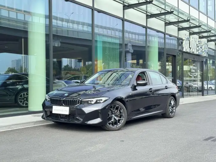 BMW 3 Series 2025 Model 330Li M Sports Night Set – фото 1