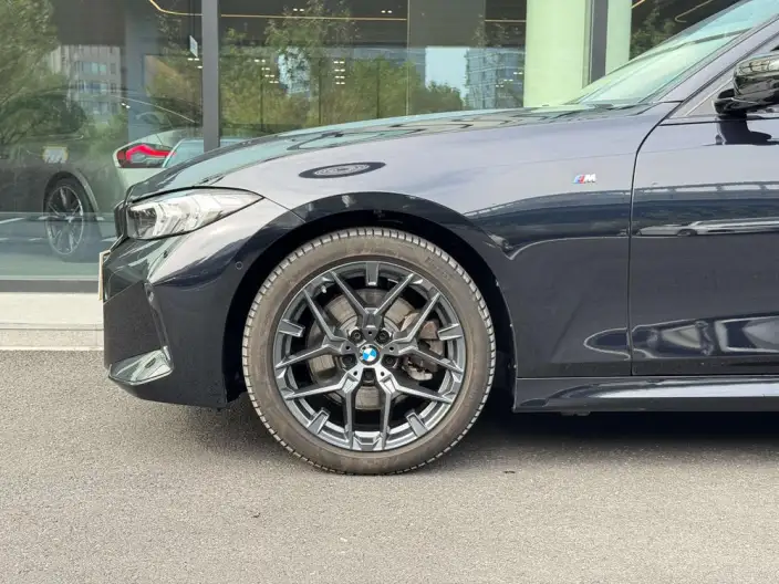 BMW 3 Series 2025 Model 330Li M Sports Night Set – фото 7