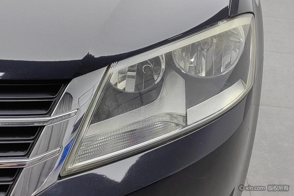 Volkswagen Lavida 2013 Classic Facelift 1.6L Manual Style – фото 7