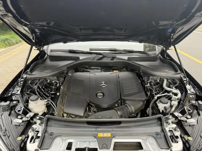 Mercedes-Benz GLC 2024 Model GLC 300 L 4MATIC Dynamic Model 5 seat – фото 7