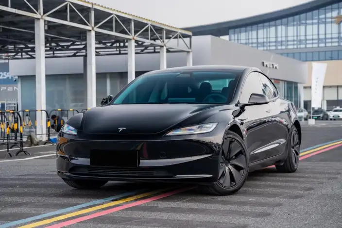 Model 3 2023 Model Long Battery Life Pro All-wheel drive version – фото 1