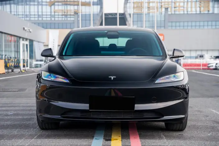 Model 3 2023 Model Long Battery Life Pro All-wheel drive version – фото 2