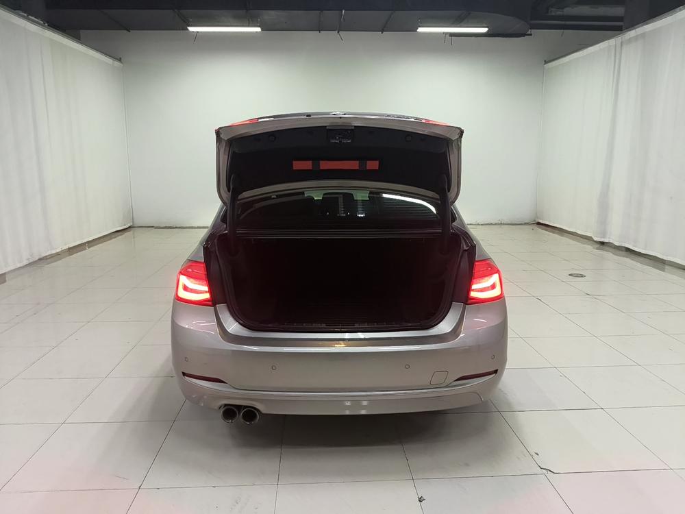 BMW 3 Series 2018 320Li Style – фото 20