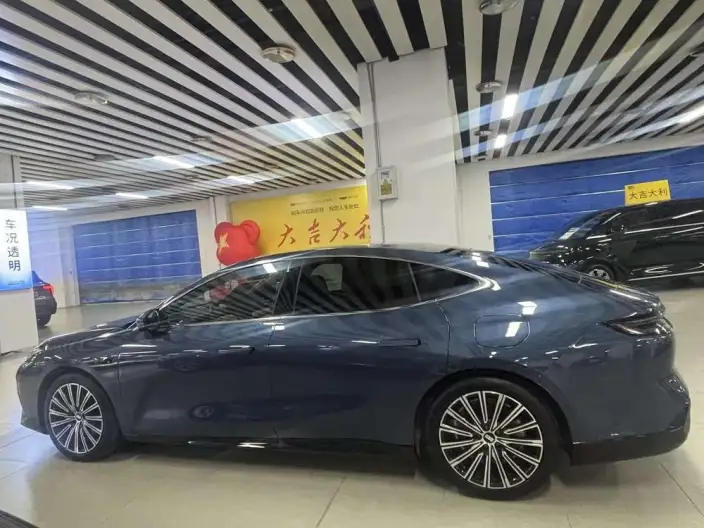 Geely Galaxy E8 PHEV 2025 Model 130km EM-P Galaxy Edition
