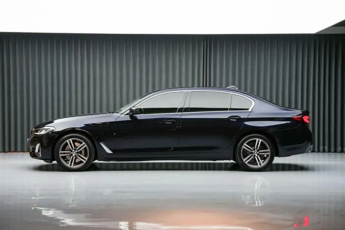 BMW 5 Series 2023 Model 530Li Leading Model Luxury Set – фото 4
