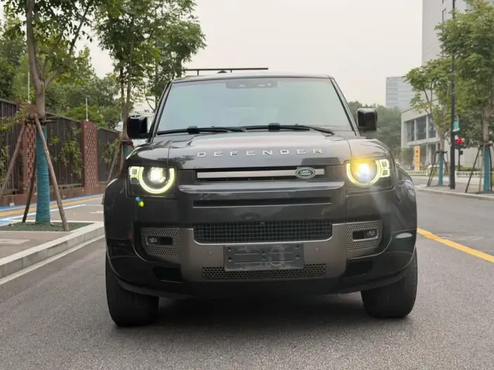 Land Rover Defender 2023 Model Facelift 110 P400 X-Dynamic HSE – фото 2