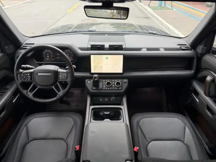 Land Rover Defender 2023 Model Facelift 110 P400 X-Dynamic HSE – фото 5