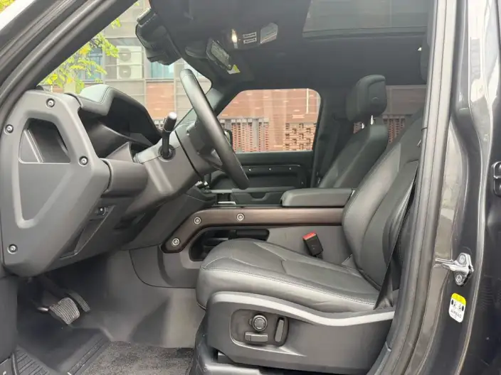 Land Rover Defender 2023 Model Facelift 110 P400 X-Dynamic HSE – фото 9