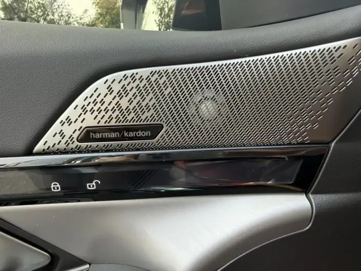 BMW 5 Series 2026 Model 530Li Leading Model M Sports Set – фото 9
