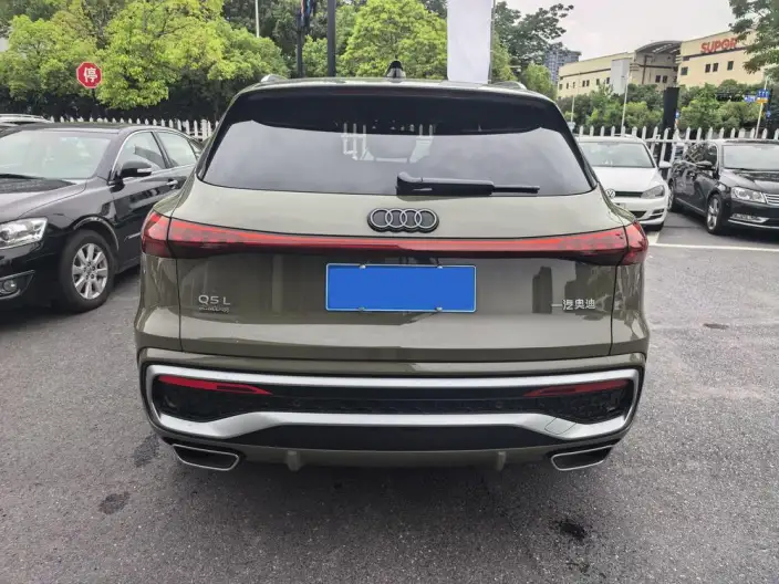 Audi Q5L 2026 Model 2.0T 10M Users Edition Edition – фото 3