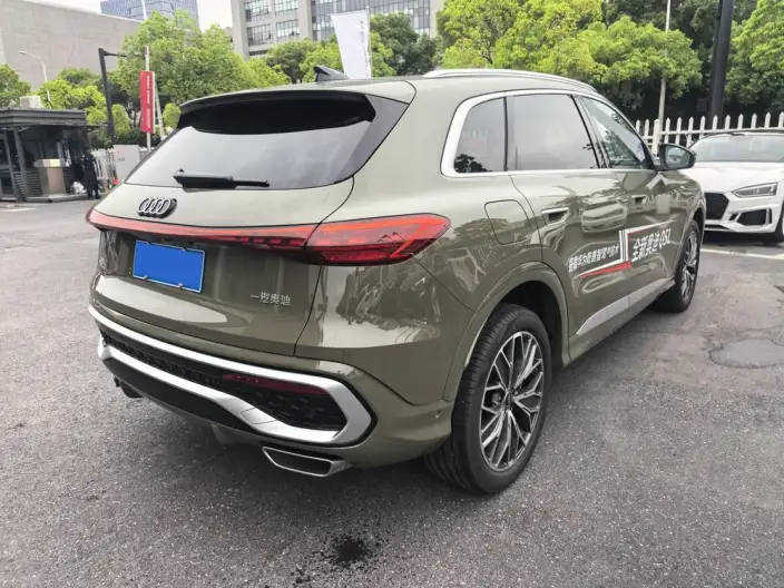 Audi Q5L 2026 Model 2.0T 10M Users Edition Edition – фото 4
