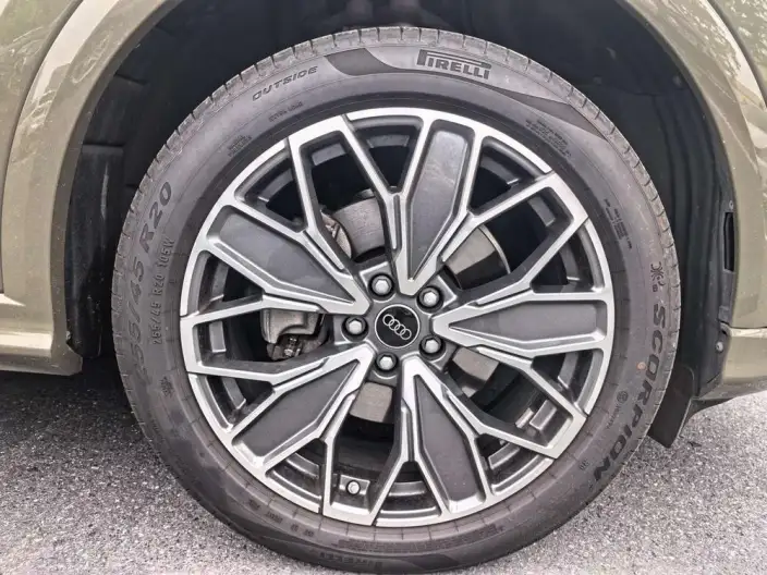 Audi Q5L 2026 Model 2.0T 10M Users Edition Edition – фото 6