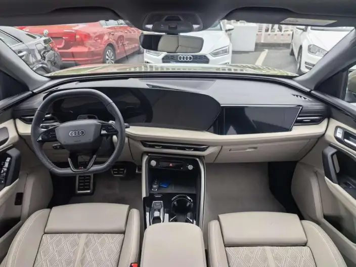 Audi Q5L 2026 Model 2.0T 10M Users Edition Edition – фото 10