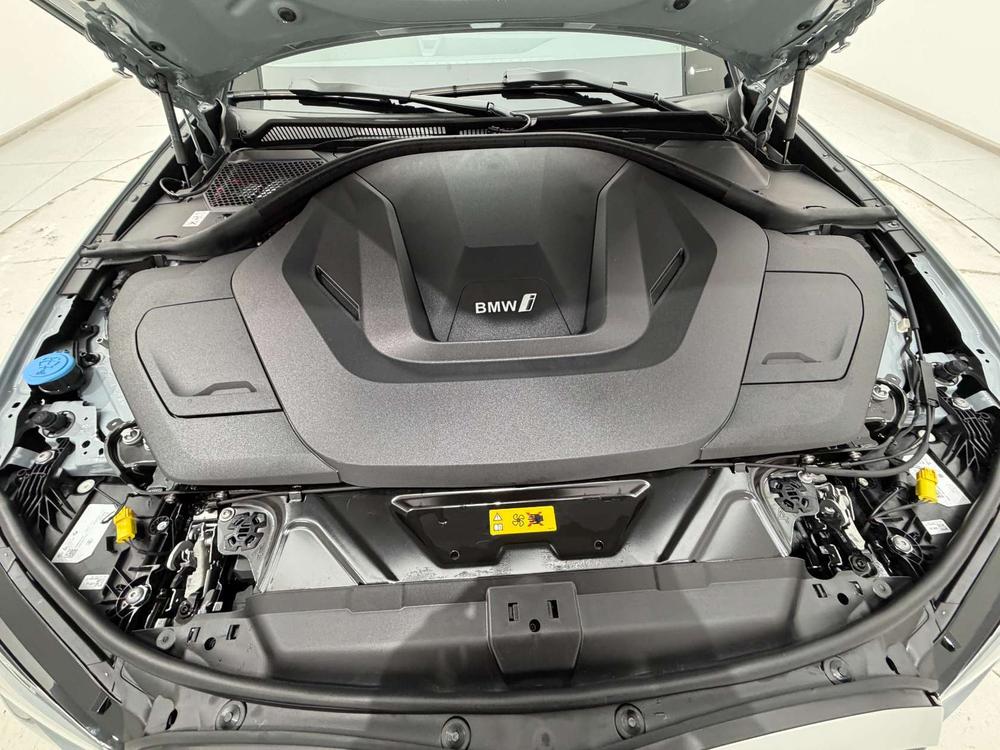 BMW i3 2026 модификация eDrive35L – фото 9