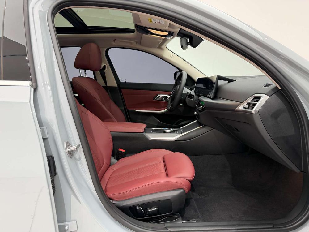 BMW i3 2026 модификация eDrive35L – фото 26