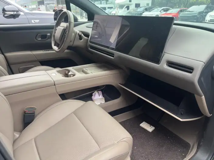 Li Auto i6 2025 Model 2WD Standard Edition – фото 9