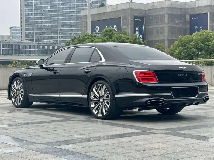 Bentley Flying Spur 2025 Model 4.0T V8 Mulliner