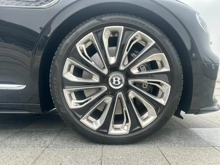 Bentley Flying Spur 2025 Model 4.0T V8 Mulliner – фото 8