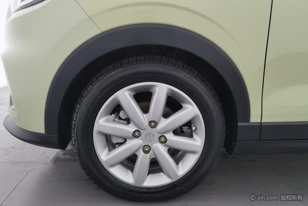 Leapmotor T03 2022 Golden Shine – фото 10