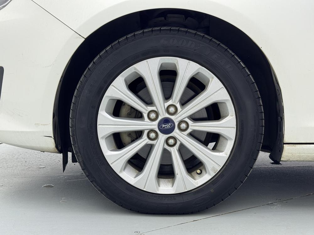 Ford Escort 2015 1.5L Automatic Fashion – фото 9