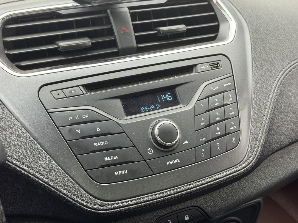 Ford Escort 2015 1.5L Automatic Fashion – фото 10