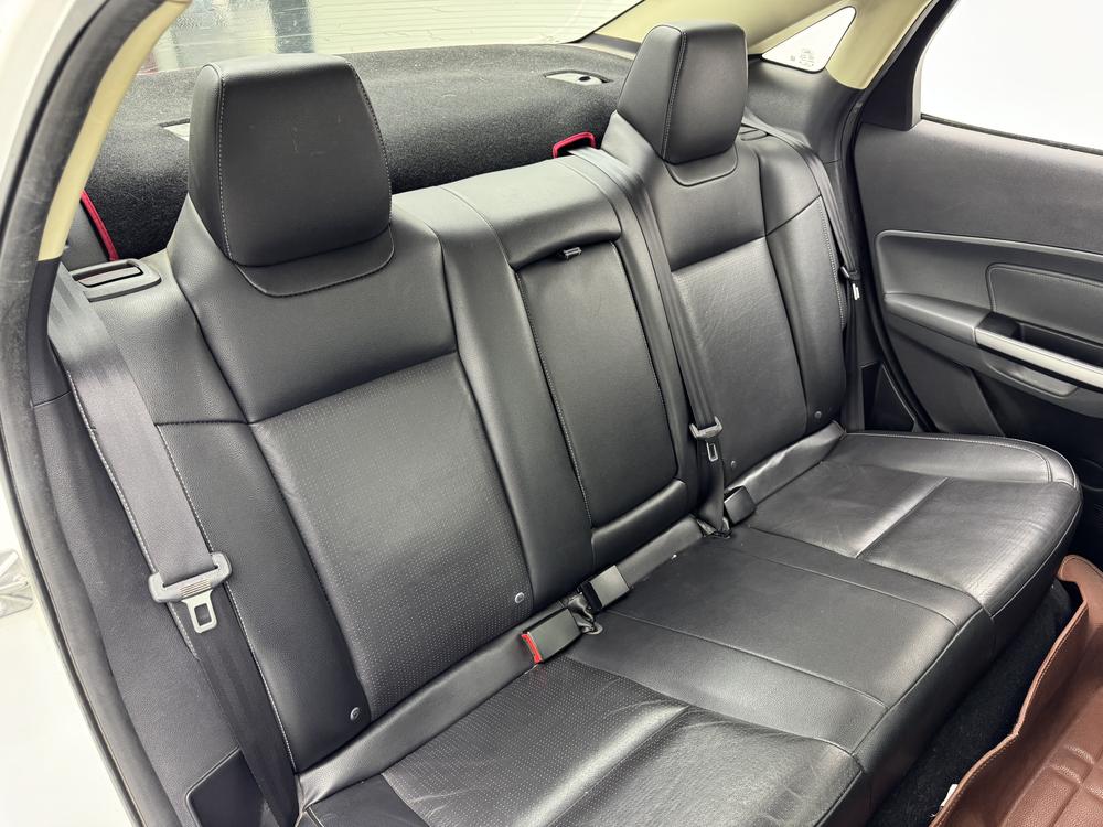 Ford Escort 2015 1.5L Automatic Fashion – фото 24