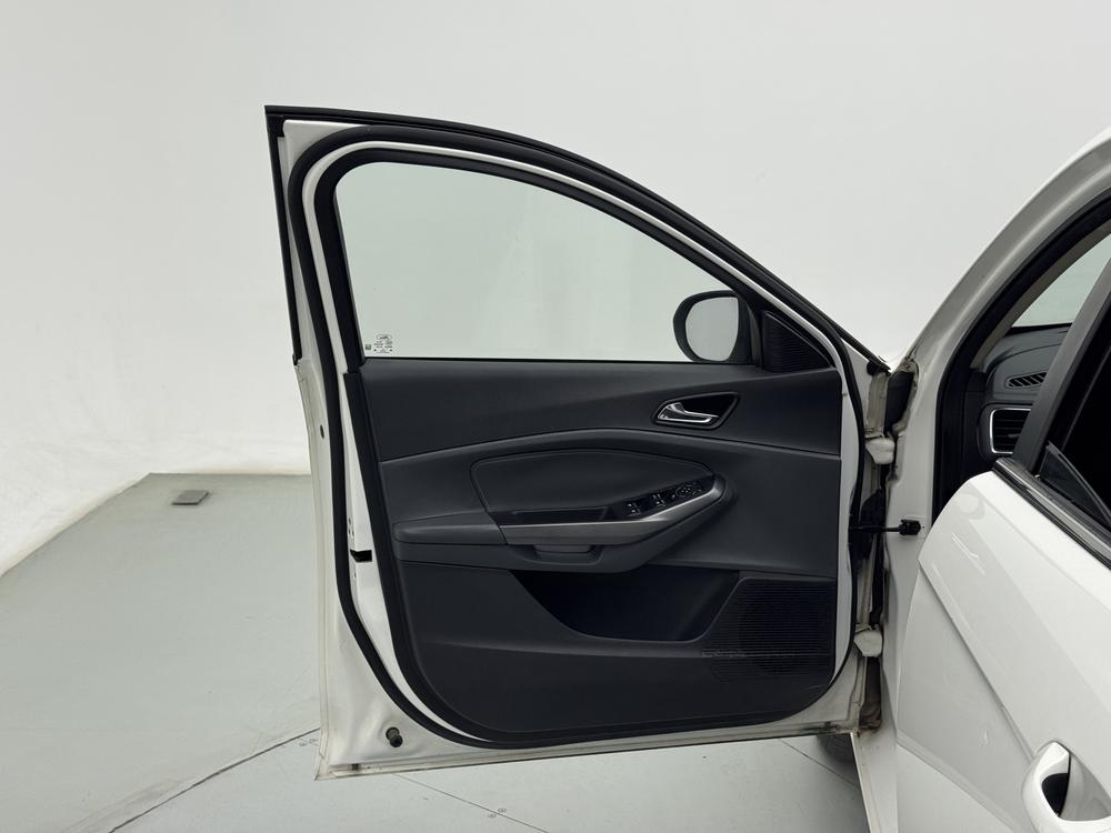 Ford Escort 2015 1.5L Automatic Fashion – фото 26