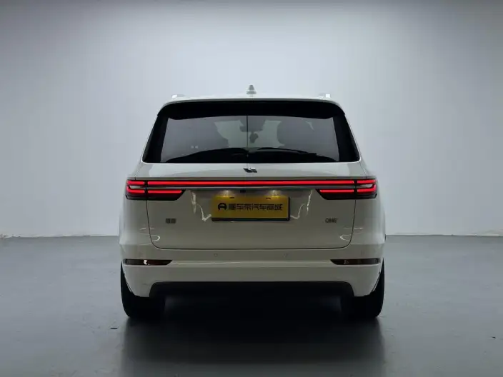 Li Auto ONE 2021 Model Extended Range 6 seat Edition – фото 6