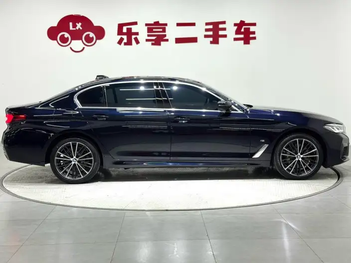 BMW 5 Series 2022 Model 530Li Leading Model M Sports Set – фото 8