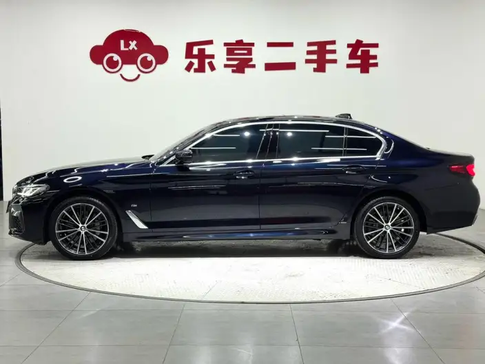 BMW 5 Series 2022 Model 530Li Leading Model M Sports Set – фото 4
