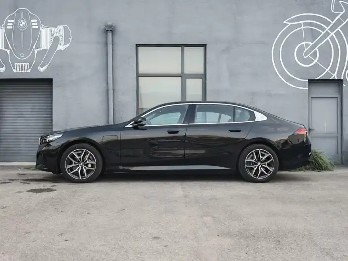 BMW i5 2026 Model eDrive40L M Sports Set – фото 3