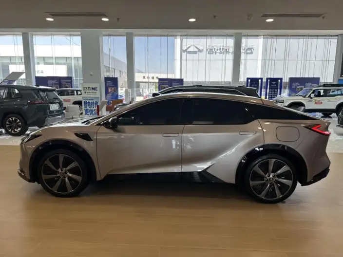 TOYOTA bZ5 2025 Model 550 PRO Zhixing Edition – фото 4