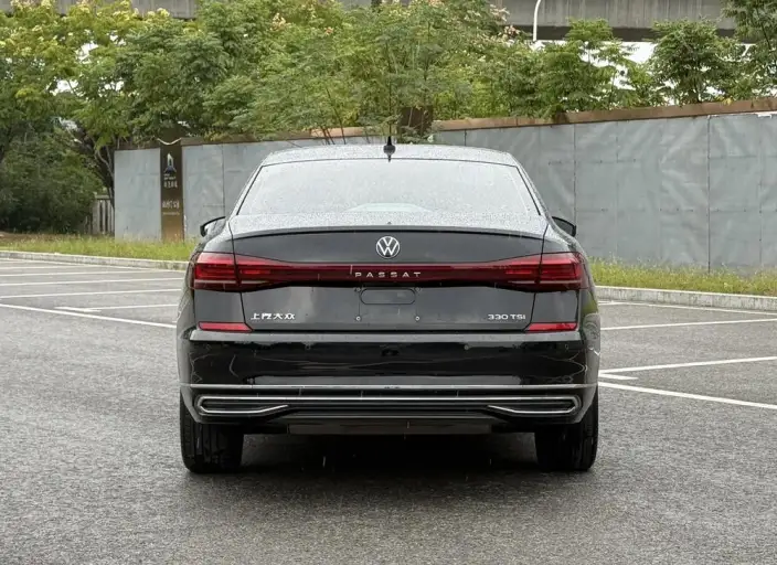 Volkswagen Passat 2022 Model 330TSI Deluxe Edition – фото 5