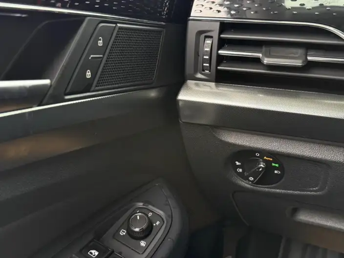 Volkswagen Passat 2022 Model 330TSI Deluxe Edition – фото 9