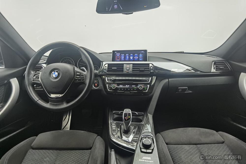 BMW 3 Series 2017 модификация 320i M Спорт тип – фото 12