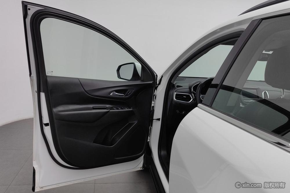 Chevrolet Equinox Модель 2018 года 535T автоматическое Drive мир Edition – фото 21