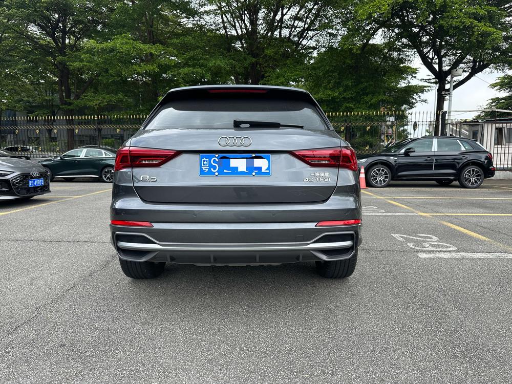AUDI Q3 2022 40 TFSI Stylish Dynamic