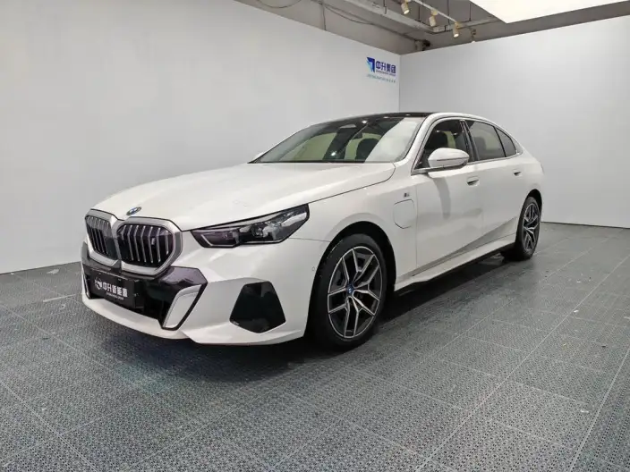 BMW i5 2024 Model eDrive35L Exclusive Model M Sports Set – фото 1