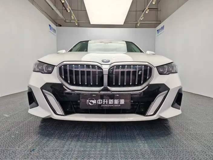 BMW i5 2024 Model eDrive35L Exclusive Model M Sports Set – фото 2