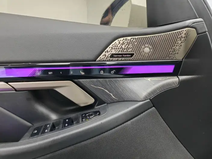 BMW i5 2024 Model eDrive35L Exclusive Model M Sports Set – фото 8