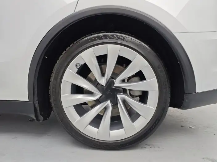 Model Y 2025 Model Rear-wheel drive version – фото 9