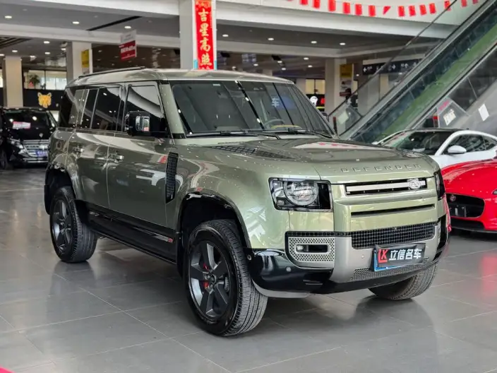Land Rover Defender 2024 Model 110 3.0T P400 X-Dynamic HSE – фото 1