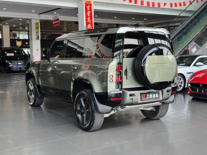 Land Rover Defender 2024 Model 110 3.0T P400 X-Dynamic HSE – фото 3