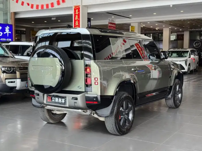 Land Rover Defender 2024 Model 110 3.0T P400 X-Dynamic HSE – фото 5